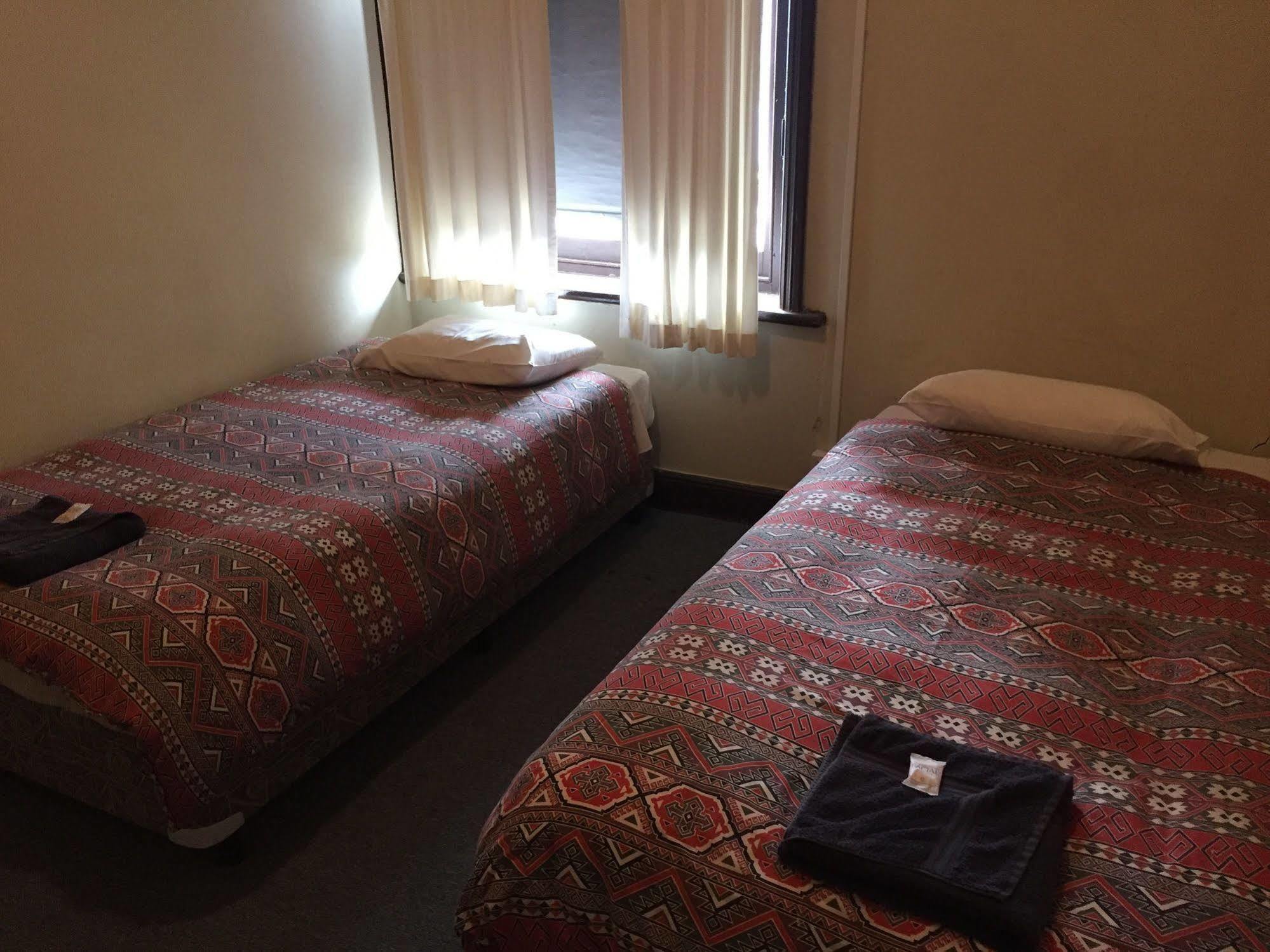 Kingston Se Crown Inn Hotel المظهر الخارجي الصورة